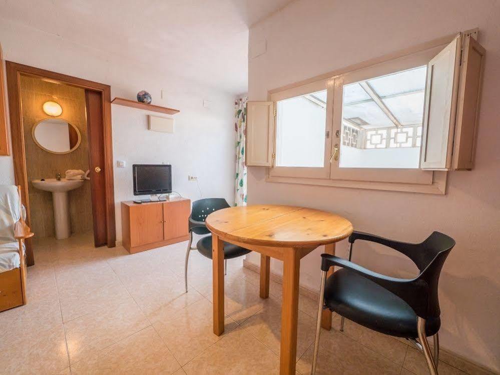 Ferienwohnung Agi Peater Center Roses Exterior foto