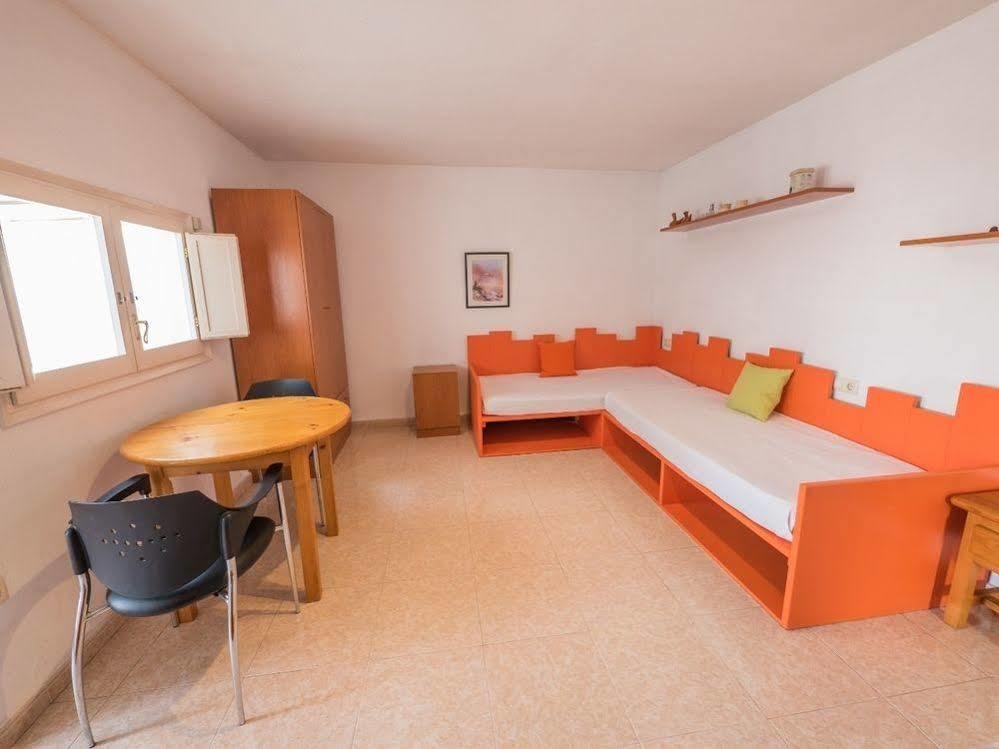 Ferienwohnung Agi Peater Center Roses Exterior foto